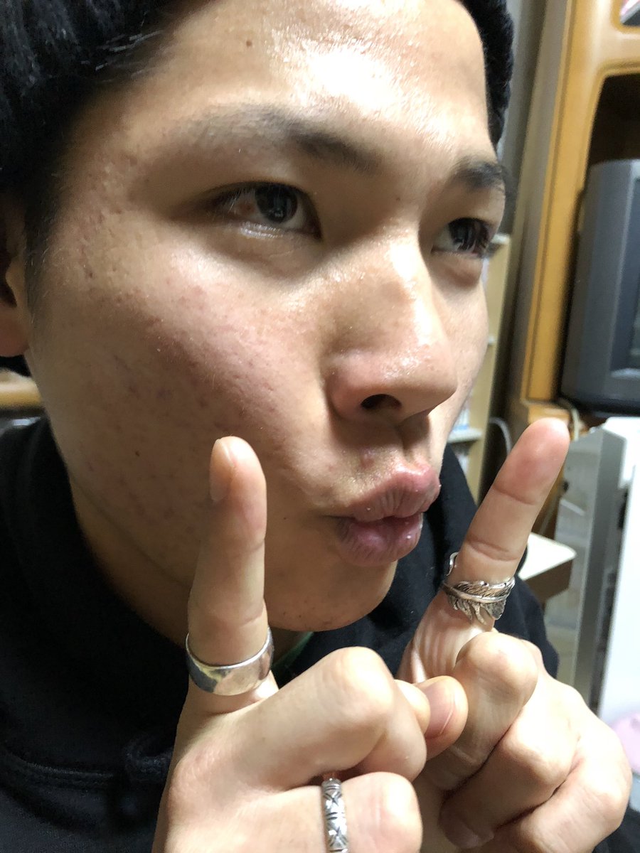 fuuuga_619's tweet photo. @ryuga_garyu0614 待って、俺と同じよーなん持ってる https://t.co/S8uVCaHDLU