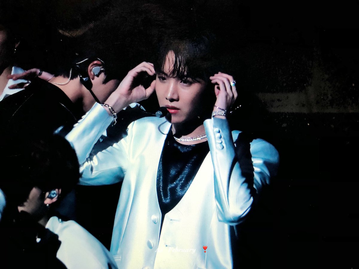 181228 KBS 가요대축제
#제이홉 #호석 #JHOPE #BTS⁠ ⁠⁠ ⁠⁠ ⁠⁠ ⁠⁠ ⁠⁠ ⁠⁠ ⁠⁠ ⁠⁠ ⁠⁠ ⁠⁠ ⁠⁠ ⁠⁠ ⁠ 
<a href="/BTS_twt/">방탄소년단</a>