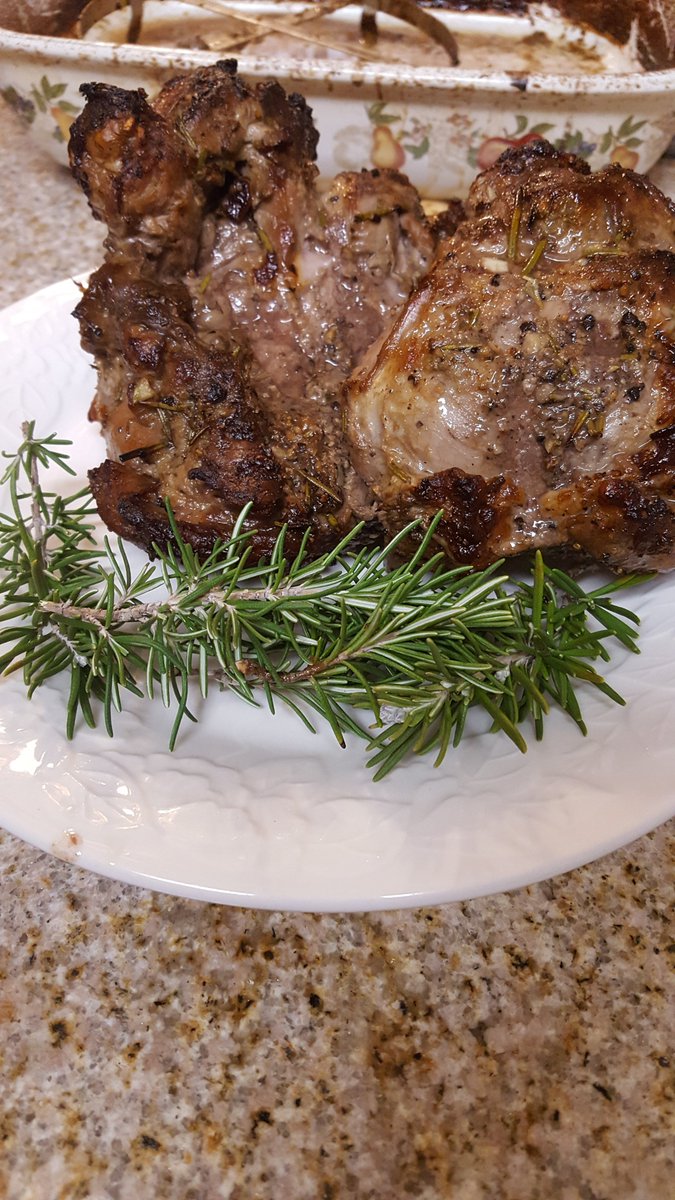 MeetJosieQu's tweet photo. A belated Christmas lamb roast from your favorite Bob Belcher in training

Recipe here: https://t.co/6Oi0d4uCLm https://t.co/UAKRwp2Pif