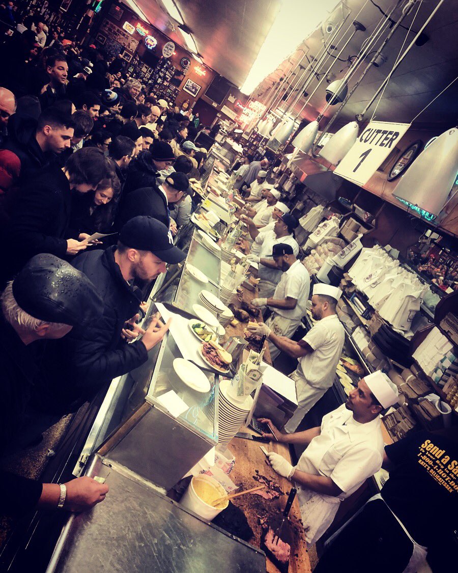 This is what the last week of the year looks like at Katz’s! Come get your last sandwich of the year in before 2018 is up. ❤️🔪😎 #FridayThoughts