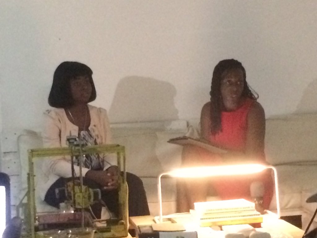 nonhouegnon's tweet image. Intéressantes discussions autour de #WomenInTech à ces tables ronde de la 2e soirée #BootWoeCamp après la présentation de quelques femmes d’influences comme #MegWhitman #MarissaMayer #Sander par des #GirlBoss du @woelab. #BwC #MakeAfrica #Femme #Influence