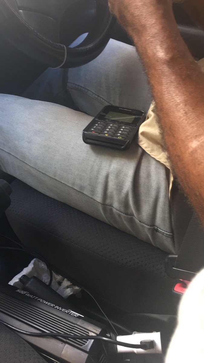 niakumi's tweet photo. Guys I took a taxi today and di man say yea man I take card after I say I need to go the atm ๐ฉ https://t.co/YKTFmpICXZ