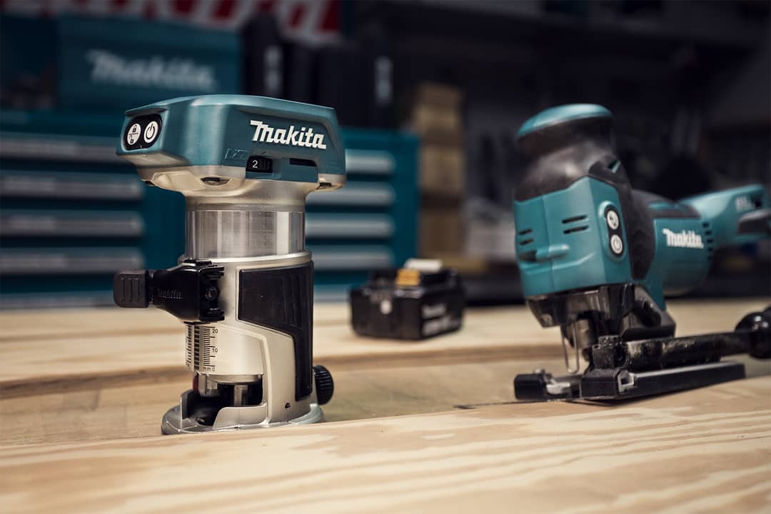 MakitaTools's tweet photo. Multiple #powertools to finish one project, w/ only one battery. Get the right solution for any job w/ the world's largest 18V lithium-ion #cordless tool system. https://t.co/wC5vDKZpF0
#makitausa #makitatools #xtr01 #xvj01 #xob01 #xdt15 #woodworking #carpentry #lxtadvantage https://t.co/VrCtNmq2di
