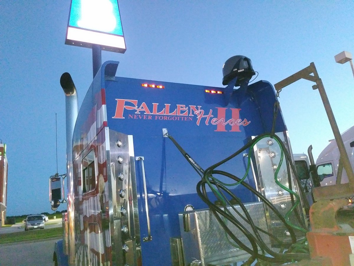CruftTrucker's tweet photo. If you are a Trucker and you love your profession Say 'yes' in comment
#trucker
#topitrucker #truckerslife #truckerswife
#truckerhatcustom #truckercap #truckerswife https://t.co/tfshr01YXN