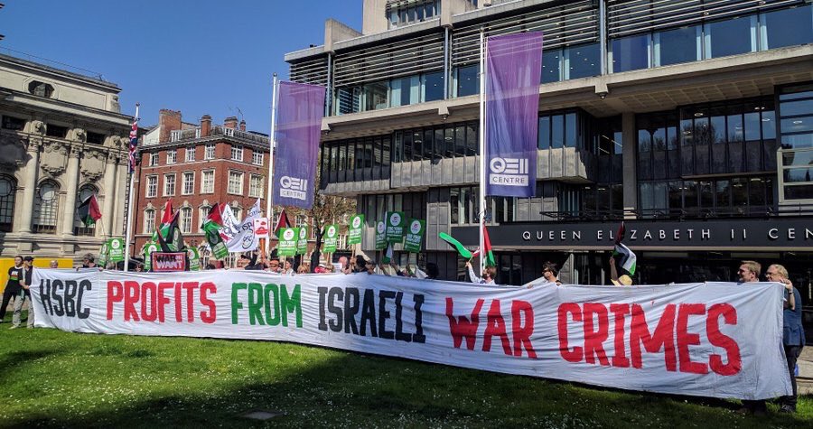 Campagnebds's tweet image. Nouvelle grande victoire BDS au Royaume-Uni ! Suite à la pression des militant·e·s, le géant bancaire @HSBC se désengage du fabricant d’armes israélien @ElbitSystemsLtd ! Communiqué de @WarOnWant : frama.link/rMc53v-J