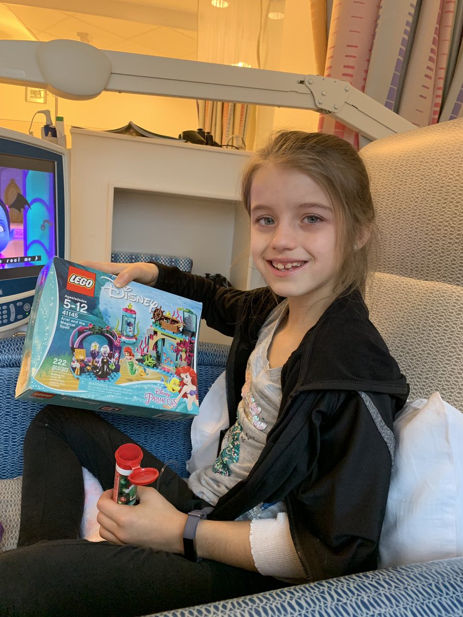 JenJed's tweet photo. Emma hates missing school (and so do I)...luckily her infusion date coincided with winter break. #curescleroderma https://t.co/dc1fQ5X82B