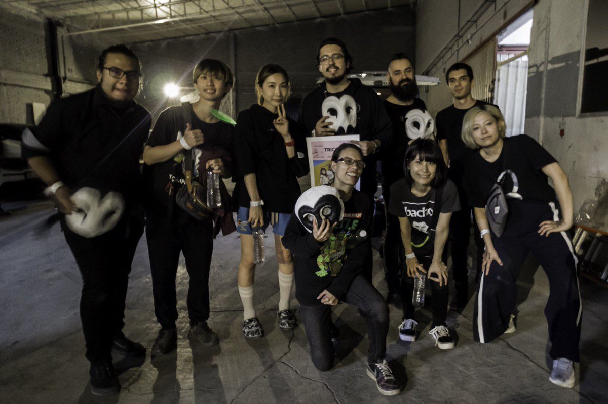 pdefugamx's tweet photo. Gracias por un 2018 lleno de sueños realizados, nuevxs amigxs y sobre todo mucho math-post-rock del bueno ❤️ ustedes lo hicieron posible. Nos vemos las caritas el próximo año, seres de luz 🦉🦉🦉🦉🦉 https://t.co/zhHUPJ8bwu