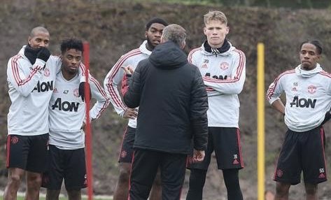 The manager talking to the young players and π΄πΎ ππ€£π€πΎ