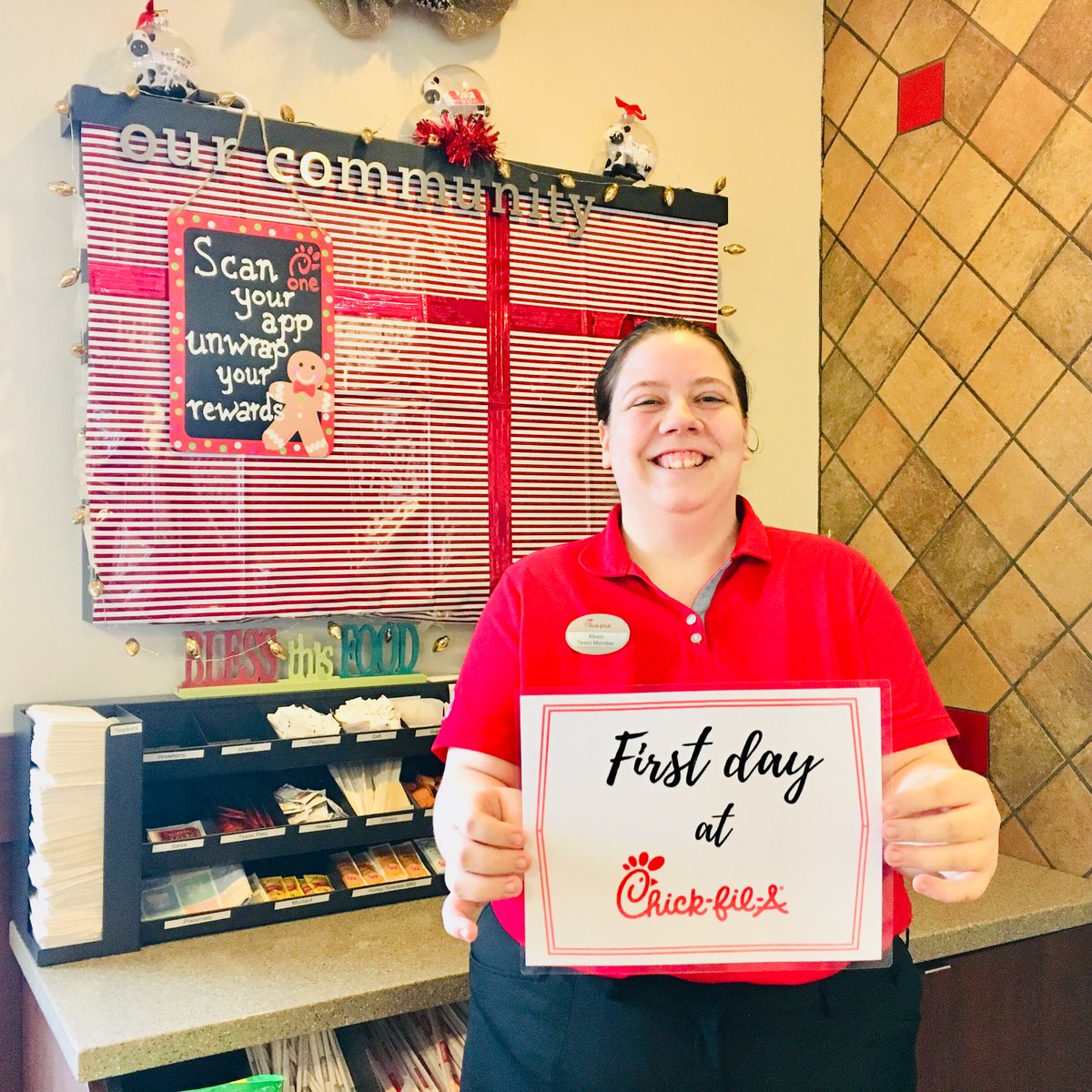 EastpointCFA's tweet photo. Alexis - we're glad you're here! Alexis enjoys nature walks and a good LaVyrle Spencer book! Help us welcome her to the team  😃 #CfaFamilyFriday #FirstDay #CfaEastpoint https://t.co/D2gOfR3dZI