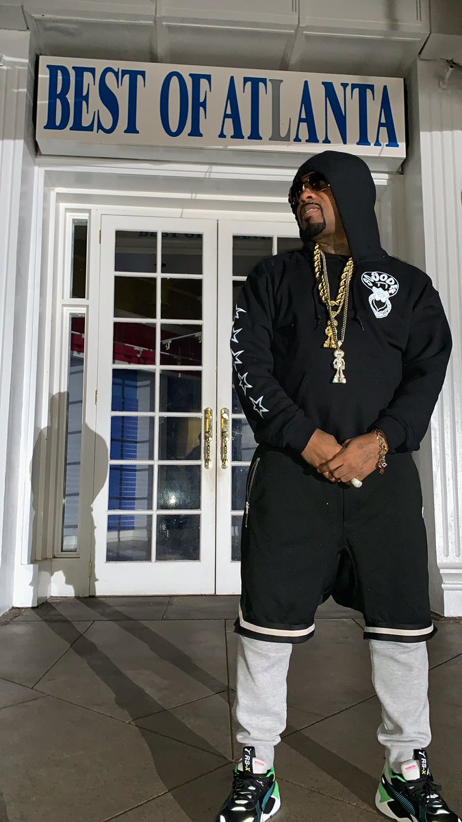jermainedupri's tweet photo. Everybody keeps asking,where can I get that hoodie ? go to https://t.co/afMhfG6Adv or https://t.co/e93afwpEzu get yours now!!! https://t.co/YdXGs5cXXY