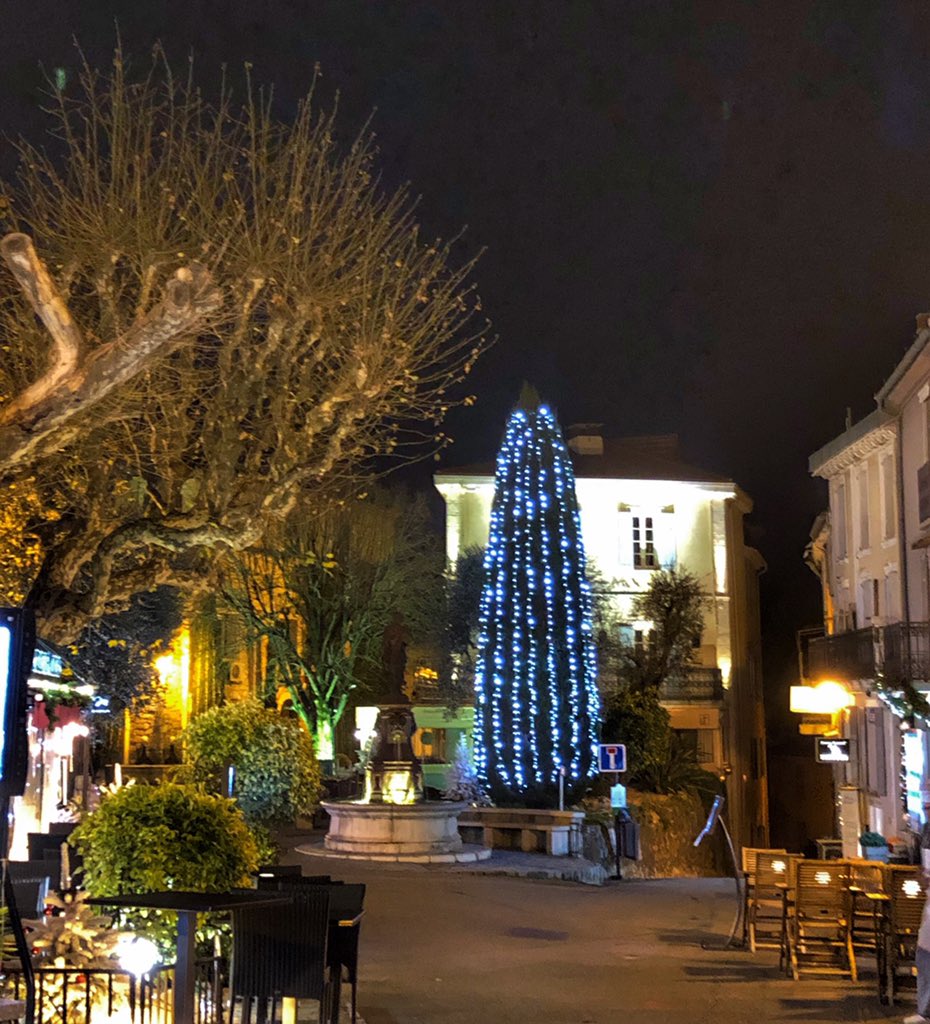 LeMasCandille's tweet photo. So many great #restaurants to choose from in @villedemougins! Of course there is #LeCandille & #LaPergola, but be sure to try out the others in the #hilltopvillage.
#howwelocal #explorefrance #frenchgastronomy #cotedazurfrance https://t.co/f2czJkPYK9