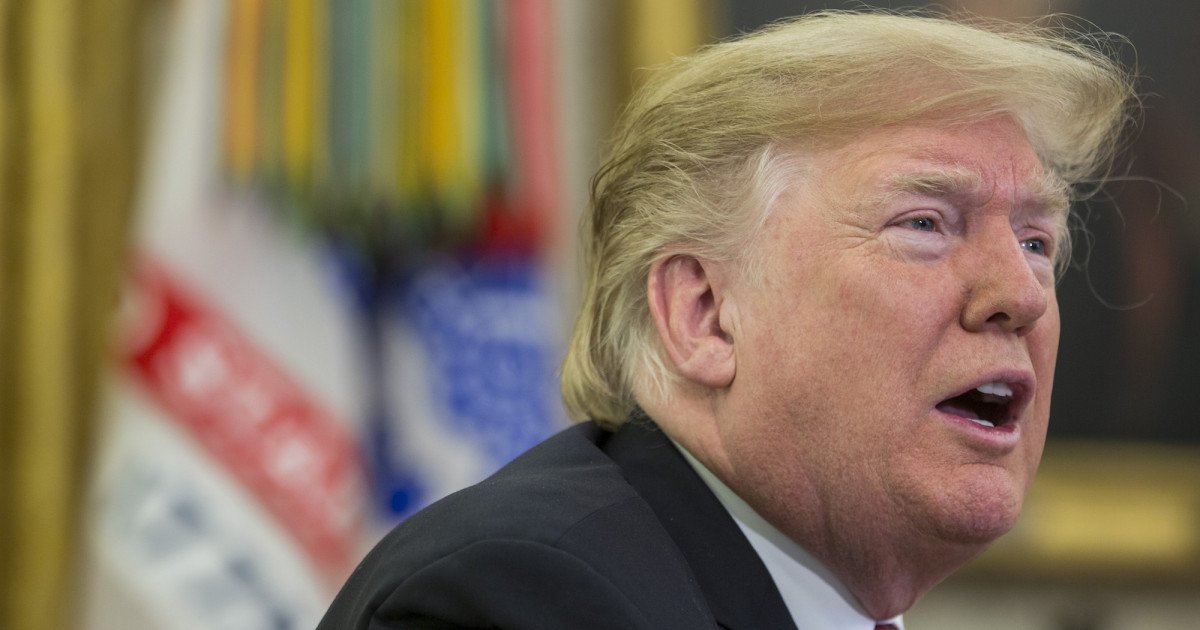 zesty_liberal's tweet photo. Trump Threatens to Close Border and Cut Off Aid to Central American Countries https://t.co/TgCuZR0OB3 https://t.co/8U1VVYeqAg