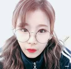 TwiceTT_01's tweet image. chegou o dia da minha princesaaaa! Sana te desejo um feliz aniversário, que o seu dia seja incrível, aproveita muito que vc merece viu! vc é incrivel em tudo que faz, continue sendo essa pessoa incrível que encanta a todos❤️❤️❤️❤️