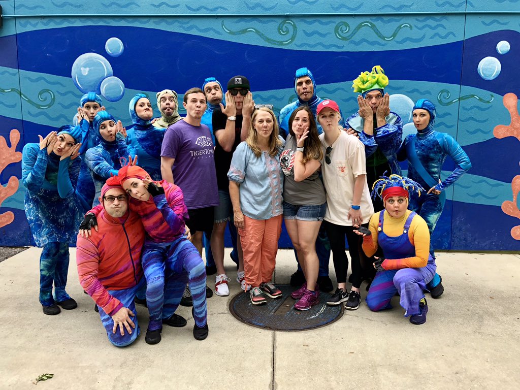 Caitlin_Colby's tweet photo. @DisneyParks #DisneyParksLIVE https://t.co/2U7heEJrfq