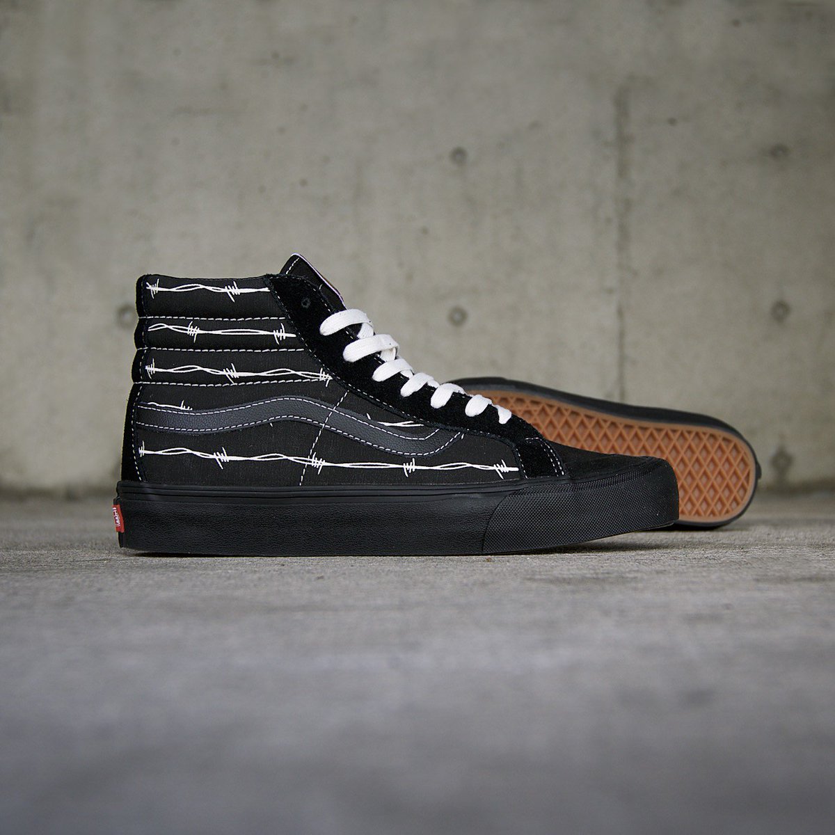vans sk8 hi barbed wire