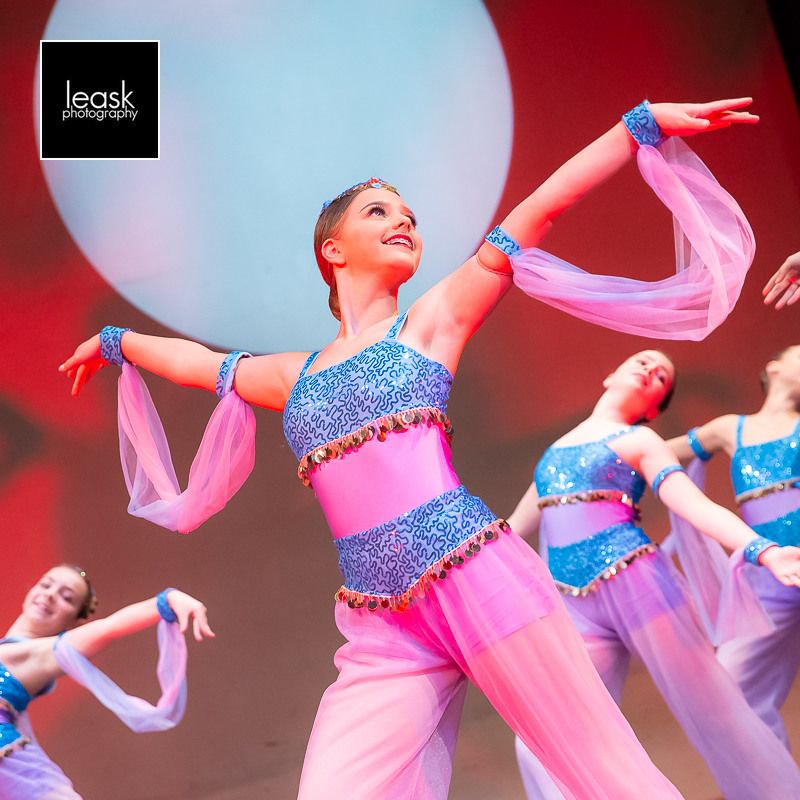 LeaskPhoto's tweet photo. For #12daysofchristmas I'm sharing some of my favourite shots from 2018. This photo is from Angela Watson's 2018 show. I'm currently taking bookings to shoot shows and competitions in 2019 - get in touch for details!
#dancephotography #dance #dancedisplay #dancerecital https://t.co/PutVnm2PBj