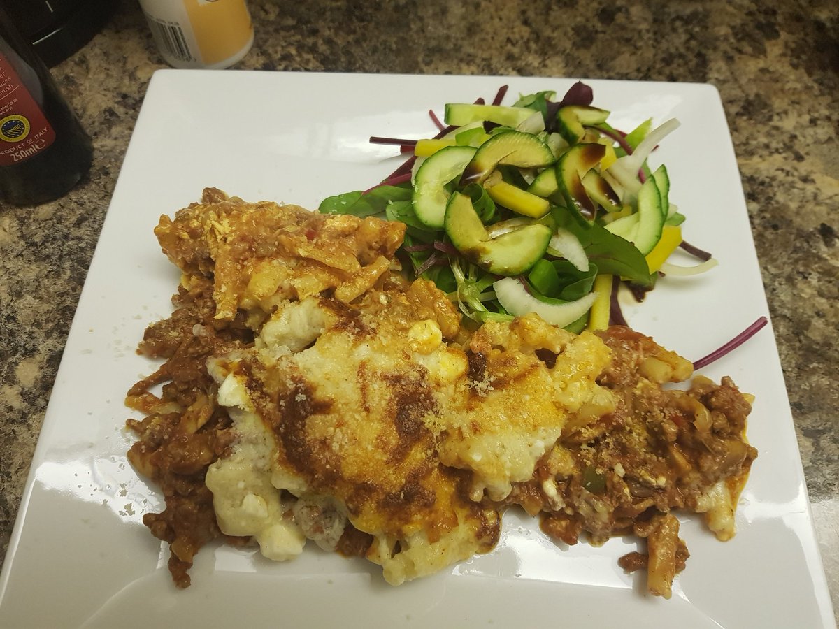 FabFodder's tweet photo. So I made pasticcio for the first time tonight. Not as photogenic as I had hoped for but absolutely delicious!! #GreekFood #pasticcio #deliciousfood https://t.co/rVOUVL1mGV