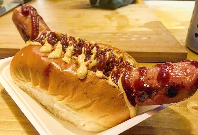 Little nibble at <a href="/DigbethDiner/">Digbeth Dining Club</a> tonight. Big love to @FatSnags - I love me a <a href="/AWLashfords/">AW Lashford Sausages</a>.