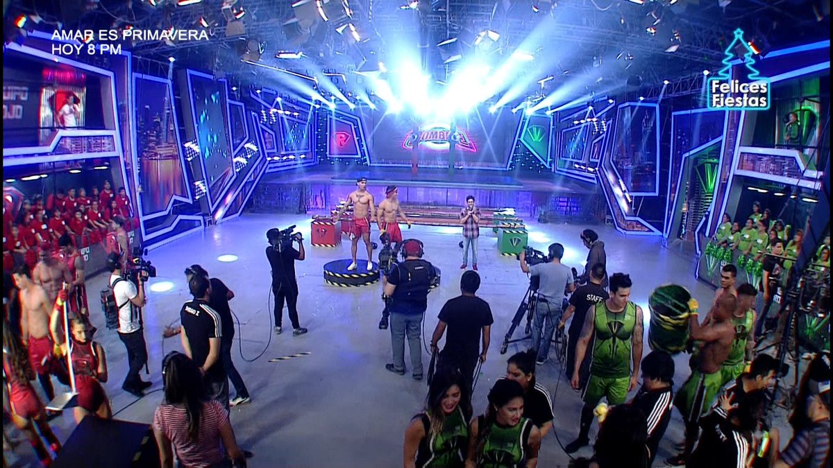 Combate_ATV's tweet image. ¡ Justicia para .@GianPieroDiazOF! @JotaBenzOficial recibió uno de los peores castigos por travesura a Pipi. Sigue la señal EN VIVO ► bit.ly/1FbDTrs | @atvpe
