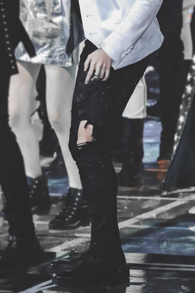 181228 KBS 가요대축제 🕺
#제이홉 #호석 #JHOPE #BTS⁠ ⁠⁠ ⁠⁠ ⁠⁠ ⁠⁠ ⁠⁠ ⁠⁠ ⁠⁠ ⁠⁠ ⁠⁠ ⁠⁠ ⁠⁠ ⁠⁠ ⁠ 
<a href="/BTS_twt/">방탄소년단</a>