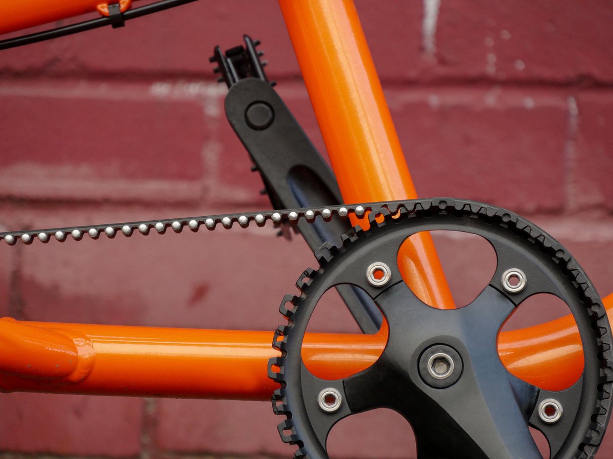 Veer_Cycle's tweet photo. We've got tunnel vision on our 5-Bolt 130 BCD, hard anodized, 7075 aluminum front belt ring. Yum, that was a mouth full!
Oh, and take a peep at our titanium chainring bolts!
.
.
.
.
#splitbeltpro #comingsoon #thebeltdirection #takesyouanywhere https://t.co/dihfc1o5xQ
