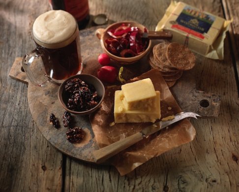 What do you love more beer or cheese? If you cannot decide, why not simply enjoy both? 🧀🍺 ht.ly/oIQz308BpwX