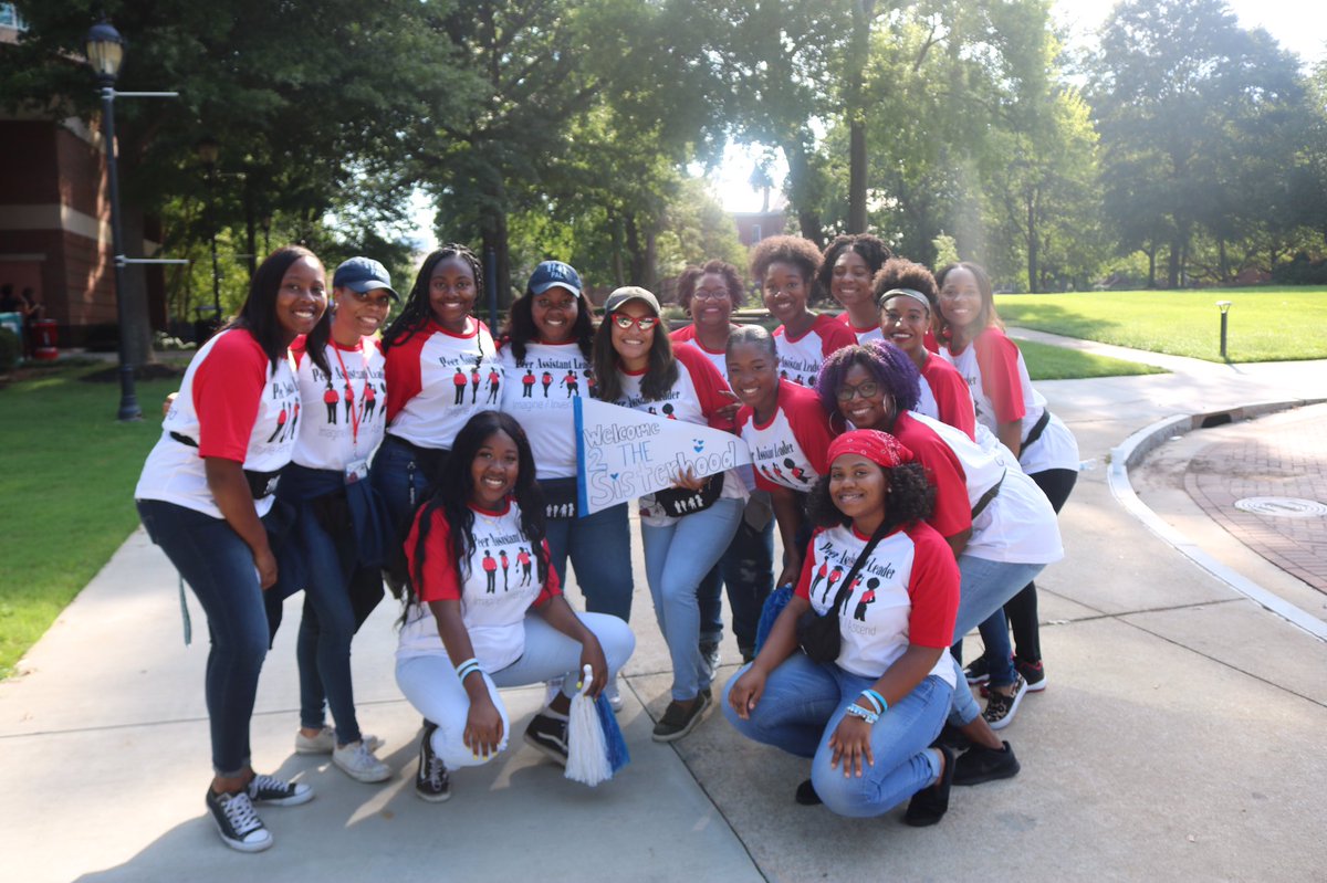 SpelmanPres's tweet photo. We've had a phenomenal year @SpelmanCollege! Read about student, faculty and community 2018 highlights in my letter, and by following #2018atSpelman on social media. https://t.co/9ik6ydxi21 https://t.co/I3tfz0Akwa