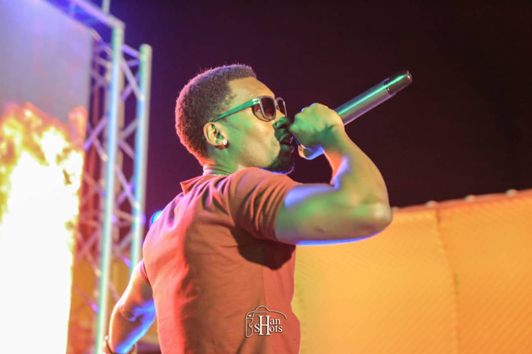 PrinceRaymondHD's tweet photo. Micheal Kakooza aka Micheal Ross performed at #KingOfTheMic1 
Fire Dede 
#KingOfTheMic1 
#KingOfTheMic1 https://t.co/OgzCOH6t5e