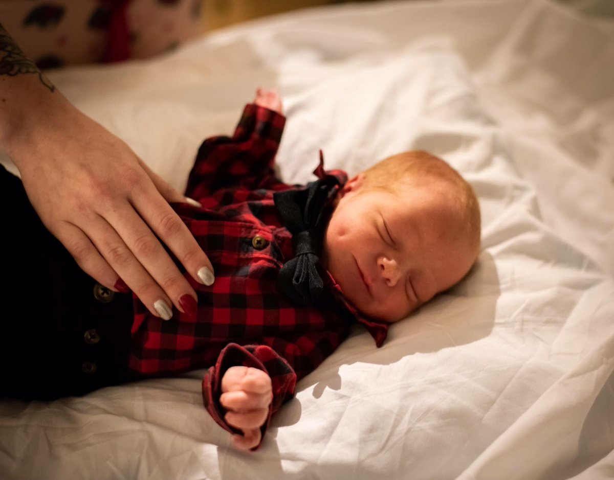 samwhrit28's tweet photo. Seriously cannot get over this little man! Didn’t think I could love a baby so much #auntlife https://t.co/4VvcMdNH2I
