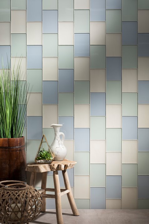 LunadaBayTile's tweet photo. Lunada Bay Tile's Tomei glass tile collection, named after the Japanese word for transparent, accentuates architecture while providing a versatile blueprint for decorating any space. https://t.co/qcx3J6oHbe https://t.co/ZbLsx3NmIC