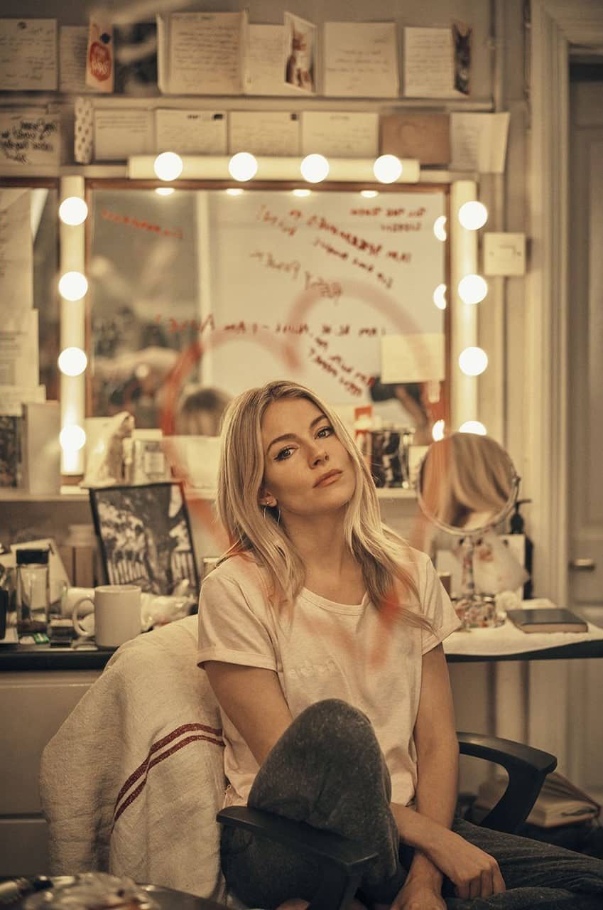 Happy birthday to my favorite actress Sienna Miller 