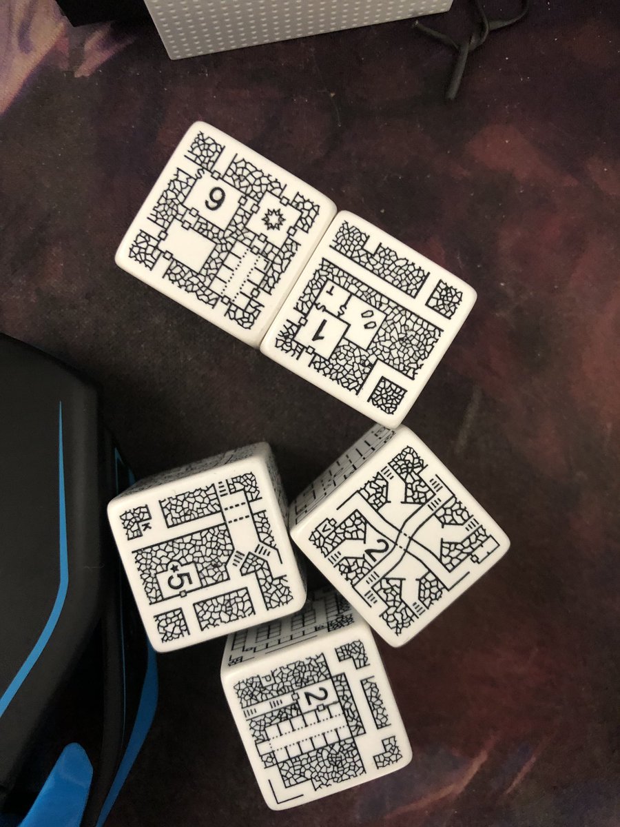 kinifi's tweet photo. Dice that generate a dungeon https://t.co/zOa3zoAmjG