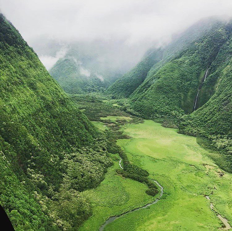 Hawaii from the sky. #naturescolors #flybluehawaiian #bigislandflow