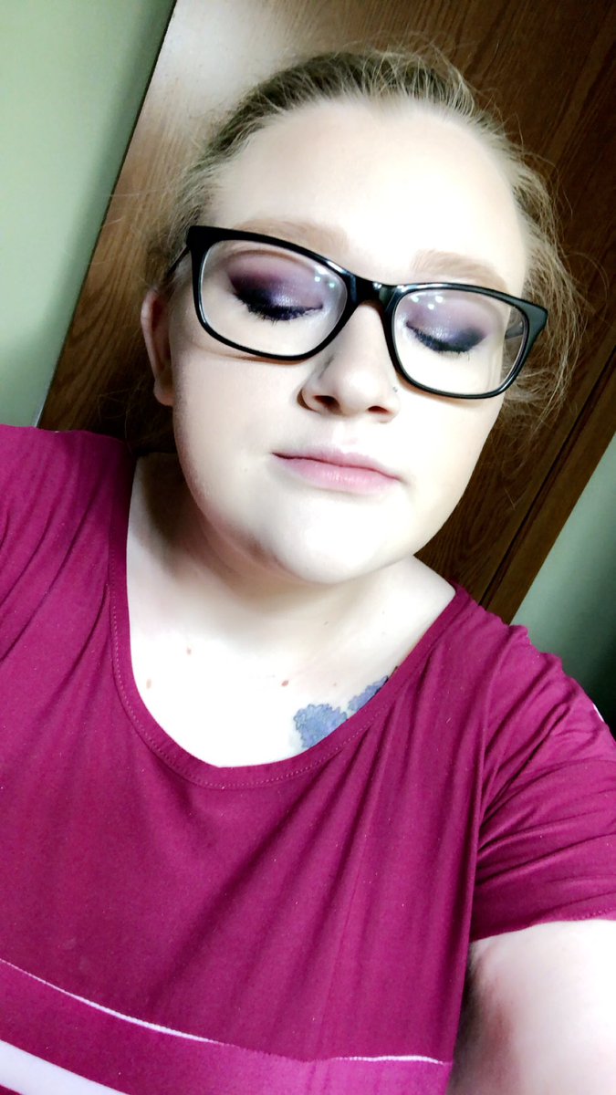 ammakeup's tweet photo. LOVING this purple eyeshadow look I created using the Jaclyn Hill x Morphe Bling Boss Palette 💜 Comment or DM me a makeup look you would like to see me create next! 👌🏼 https://t.co/HDTD5y7cqq