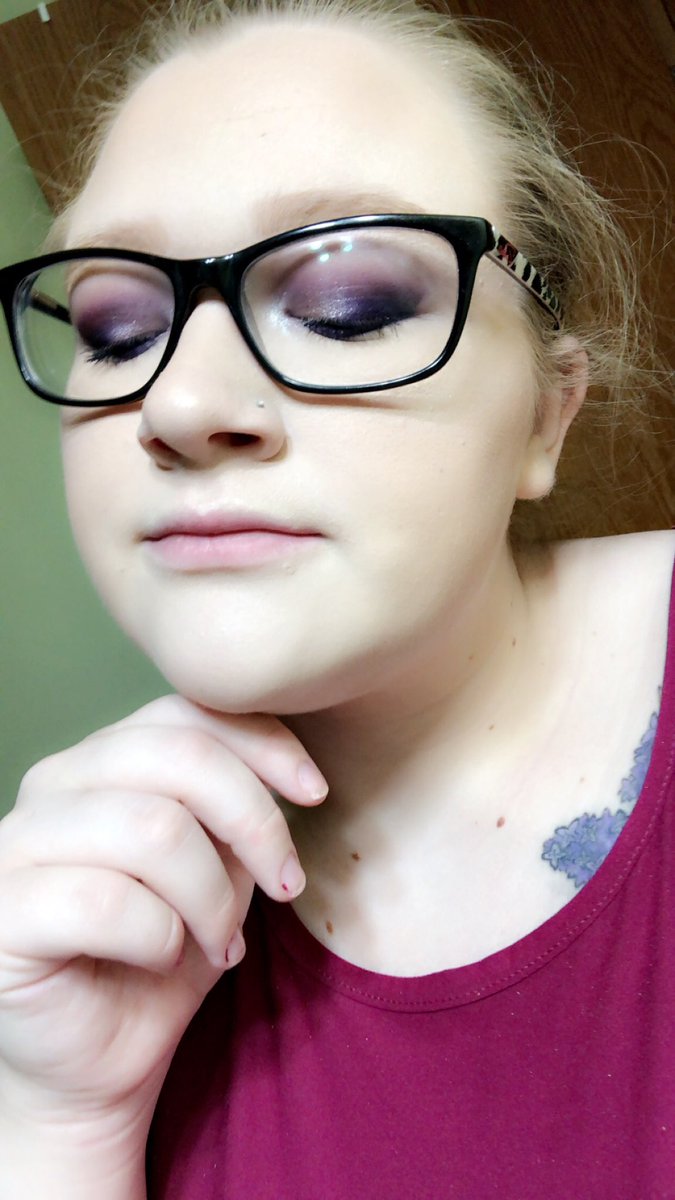 ammakeup's tweet photo. LOVING this purple eyeshadow look I created using the Jaclyn Hill x Morphe Bling Boss Palette 💜 Comment or DM me a makeup look you would like to see me create next! 👌🏼 https://t.co/HDTD5y7cqq