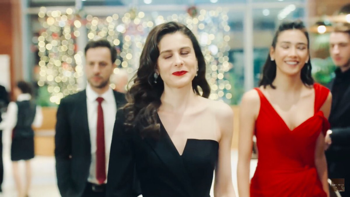 bizdebiliridik's tweet photo. senkronize anne-kız çok güzel/diniz... Ebru Hanım ve Aybüke benim gözümde baştan beri🌸 https://t.co/v5EUOrNpxJ