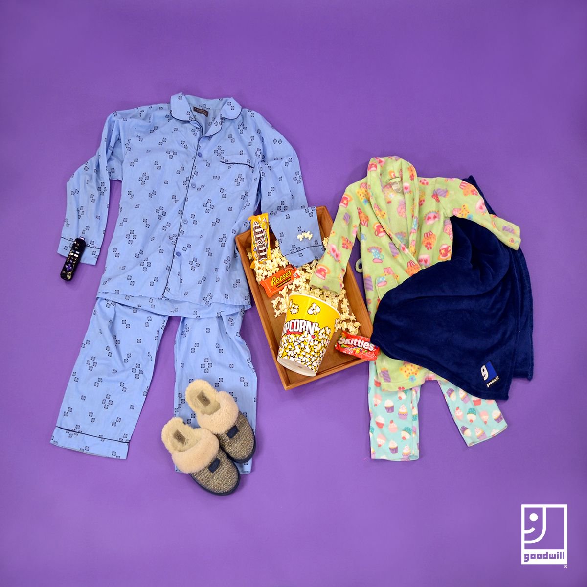 TriadGoodwill's tweet photo. Cold winter weather is the perfect time to cuddle up for a movie! 🎬  Find everything you need to get cozy at Triad Goodwill! 🍿 #TriadGoodwillFinds #ThriftStoreFinds #MovieNight #WarmAndCozy https://t.co/Nl4iQibd8n