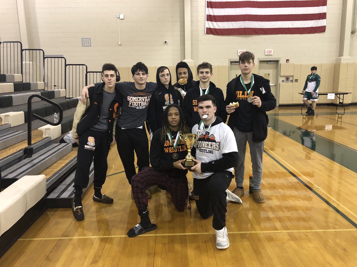 T. Donato finishes 2nd &amp; B. Aldrich &amp; A. Diodato both win their 1st HS tournament while our team finishes 2nd, behind Sayreville &amp; ahead of Bound Brook. Still much to improve upon but consistently proud of this group’s effort. #thenucleus <a href="/VillePioneers/">Tim Davis</a>