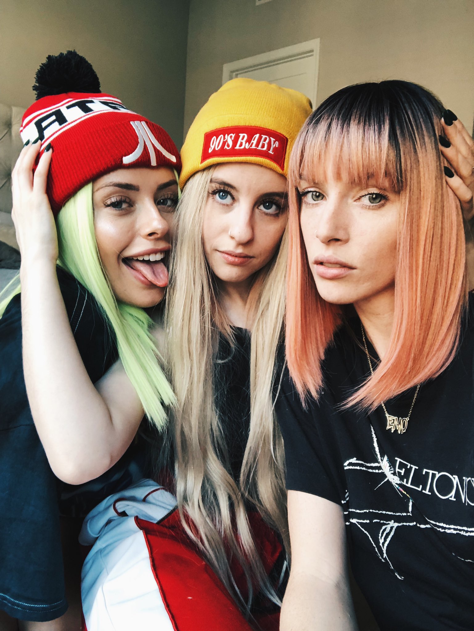 erin gilfoy on Twitter "new vid is up!! we sent selfies to strangers