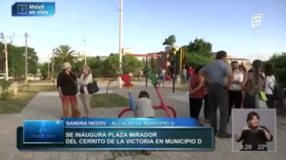 josemacaraballo's tweet photo. Se inauguró la #PlazaMirador ubicada frente a la iglesia del Cerrito, la obra fue la ganadora del Presupuesto Participativo del año 2013 y se destinaron $2.500.000, en ese espacio antiguamente había un basural.- https://t.co/ix29N0odUU