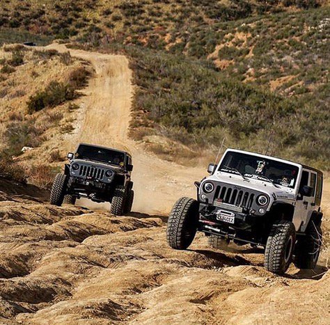 Ready to get out and enjoy the last weekend of the year!
PC: customcrawlers