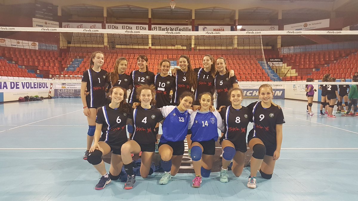 paraescolares_'s tweet photo. Las alevines y cadetes/infantiles de voleibol se encuentran disputando la Copa España en Guadalajara y Valladolid. ¡Mucha suerte chicas!
El deporte colegial no para ni en Navidad, ¡Descansar es de cobardes!
#LasMacusNuncaSeRinden https://t.co/wP3NSoTfAe