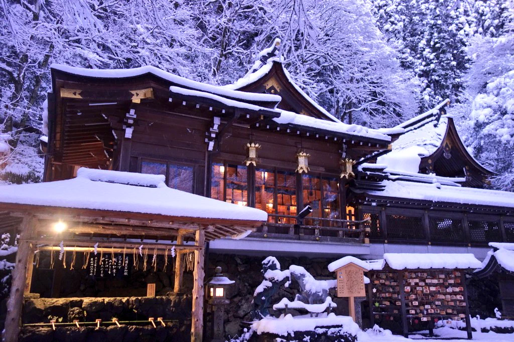 雪景色の貴船神社！！日本は美しいと思わせてくれます！！
