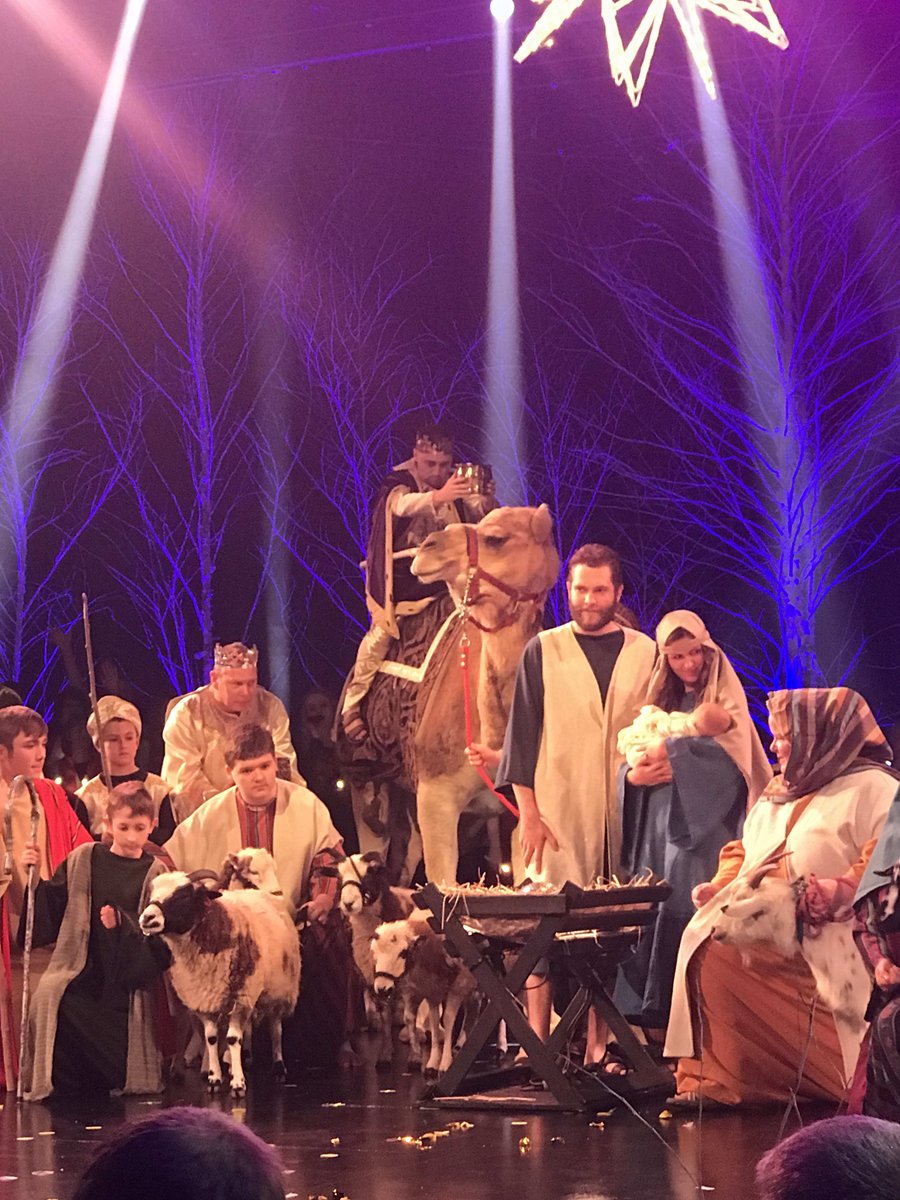 GreenTreeMtV's tweet photo. Resident Care Coordinator, Kim and Executive Director, Amanda pose with residents; Paula, Mildred, Jim, Ardell, Dorris, Betty, and Dolly at Central Christian Church's annual Christmas production! https://t.co/Sqob2VGslk