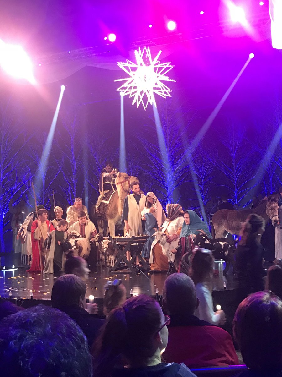 GreenTreeMtV's tweet photo. Resident Care Coordinator, Kim and Executive Director, Amanda pose with residents; Paula, Mildred, Jim, Ardell, Dorris, Betty, and Dolly at Central Christian Church's annual Christmas production! https://t.co/Sqob2VGslk