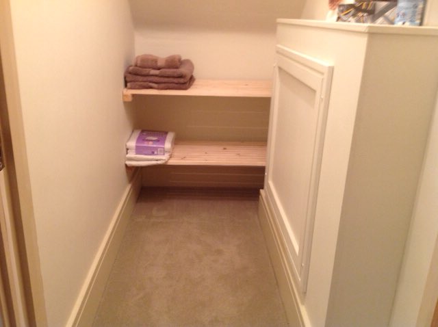 GB555's tweet photo. Those are my new shelves. #simpletgings #2hrswork https://t.co/9CLPsOQU8W