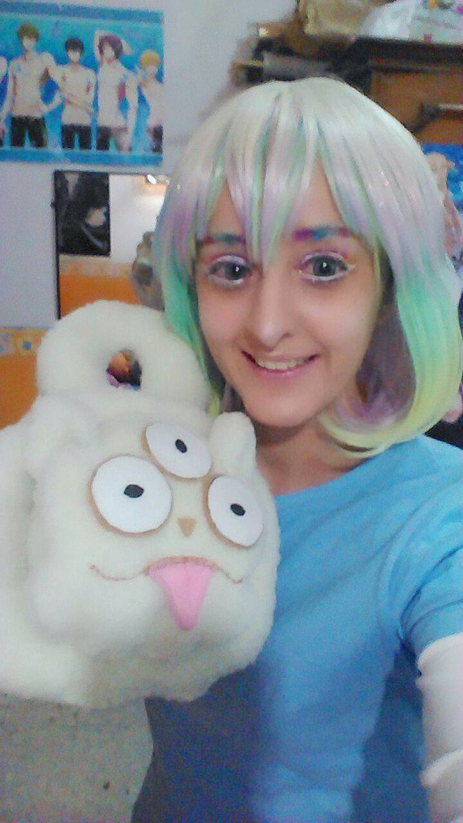 RydiaValentine's tweet photo. #cosplay #makingof #process #progress #secret #surprise #makeup #test #wig

Another test, with an special guest :V xD. https://t.co/cuBTGLevHh