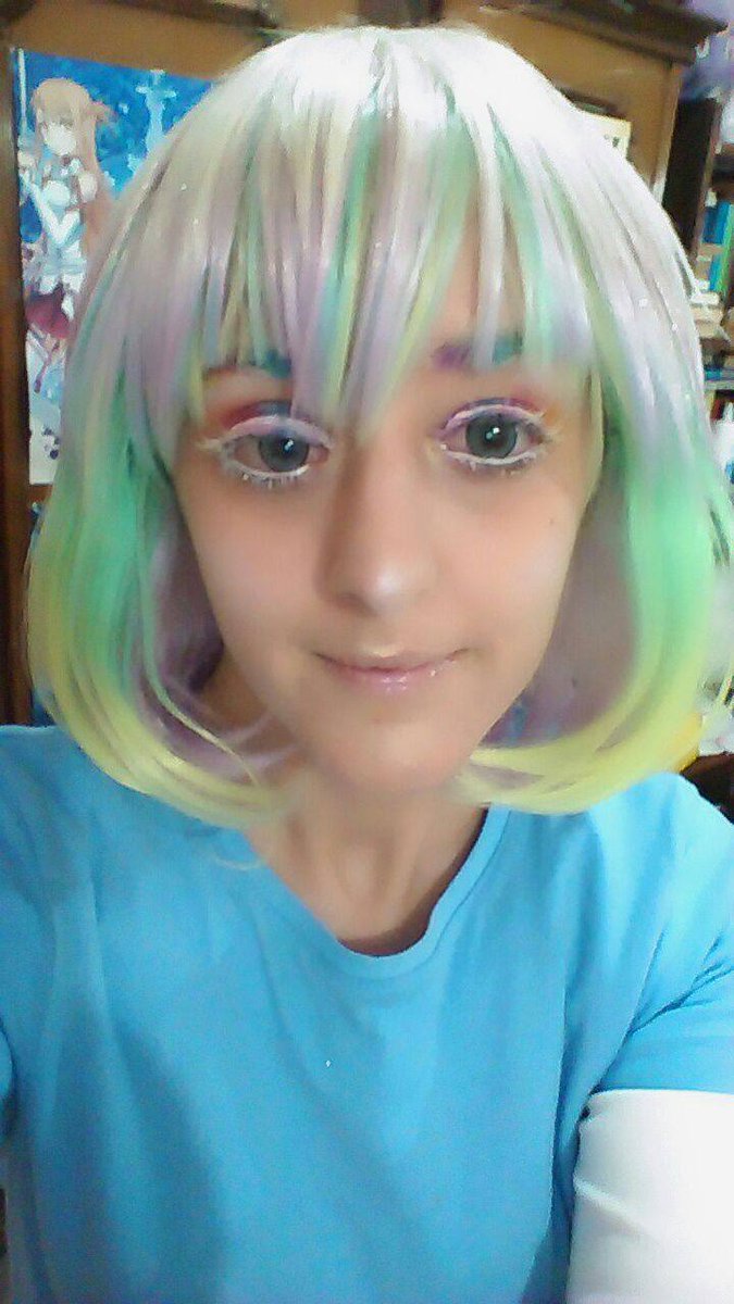 RydiaValentine's tweet photo. #cosplay #makingof #process #progress #secret #surprise #makeup #test #wig

Another test, with an special guest :V xD. https://t.co/cuBTGLevHh