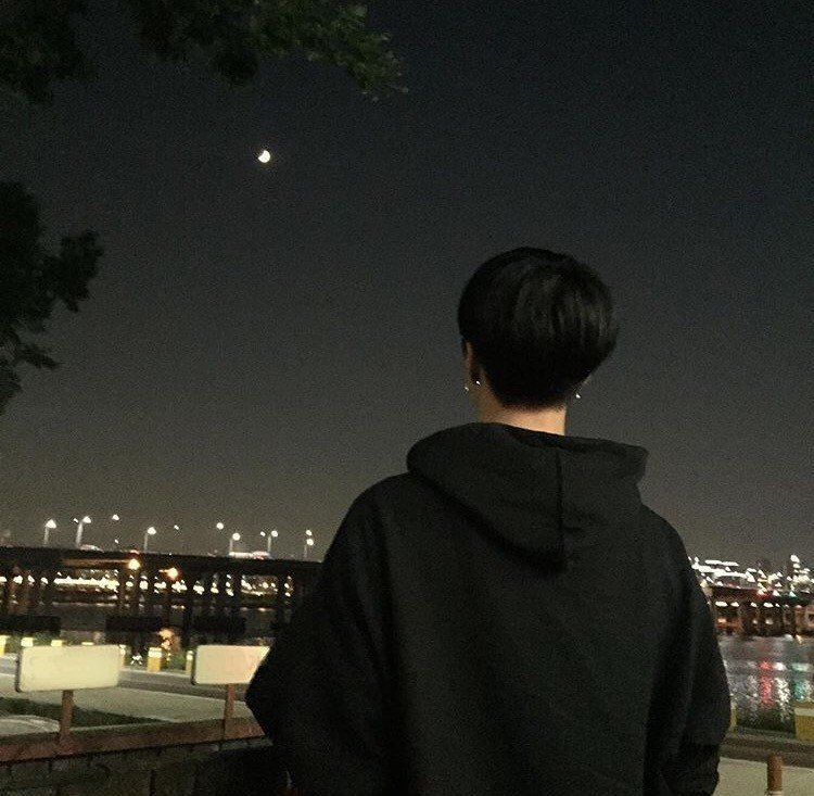 anwcatxrina's tweet photo. AU JIKOOK / FANFIC KOOKMIN
KIMI NO NA WA - Your Name

❝Eles eram dois estranhos quando tudo aconteceu, Jimin morando em um pequeno vilarejo, e Jungguk na imensa Seul. No entanto, após descobrirem que estão trocando de corpo um com o outro intermitentemente; isso acaba mudando.❞ https://t.co/n5PBoL1La0