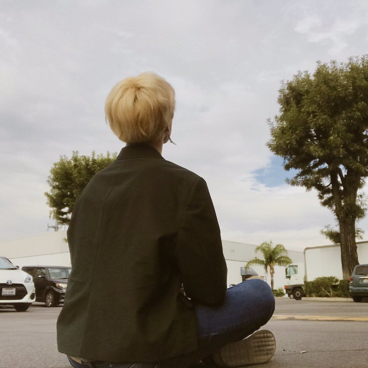 anwcatxrina's tweet photo. AU JIKOOK / FANFIC KOOKMIN
KIMI NO NA WA - Your Name

❝Eles eram dois estranhos quando tudo aconteceu, Jimin morando em um pequeno vilarejo, e Jungguk na imensa Seul. No entanto, após descobrirem que estão trocando de corpo um com o outro intermitentemente; isso acaba mudando.❞ https://t.co/n5PBoL1La0